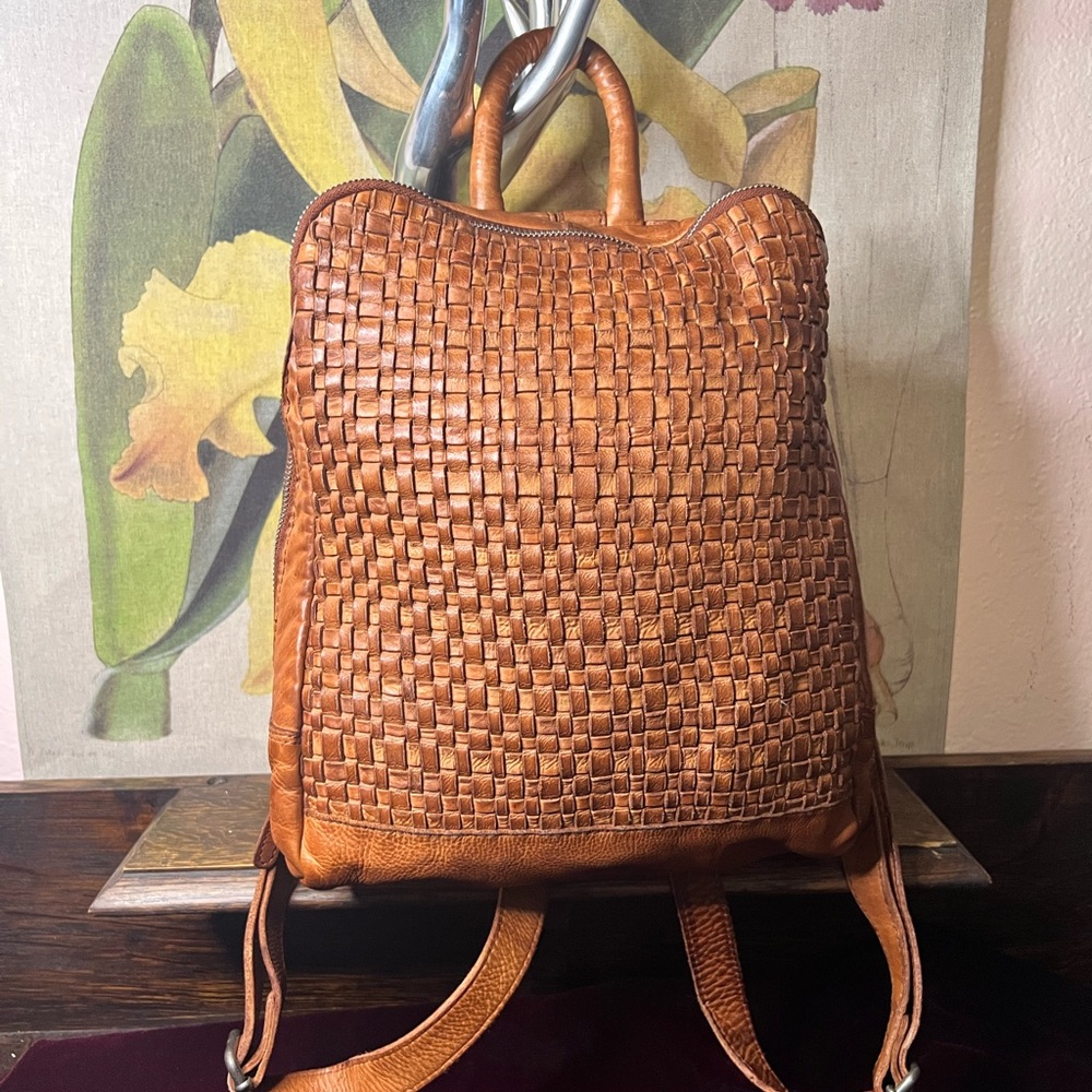 Vilenca Holland Tan Leather Backpack